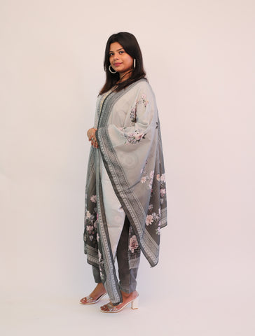 Cotton Green Schiffili Kurta with matching pants and dupatta